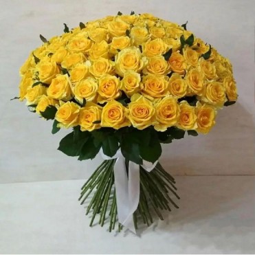 101 желтая роза Пени Лейн 60 см