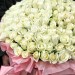 199 белых роз в шляпной коробке