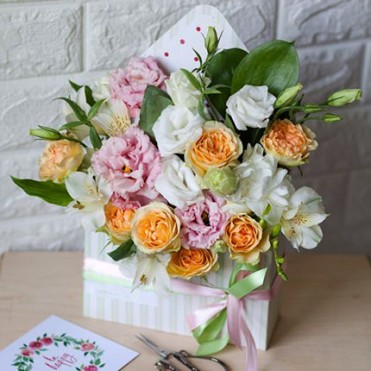 Композиция в кашпо "Карамельный десерт"