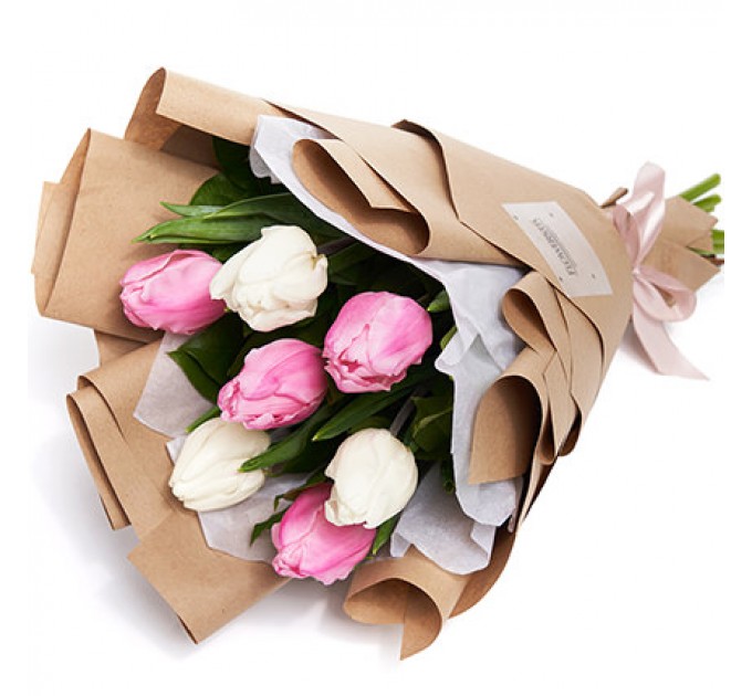 7 білих та рожевих тюльпанів