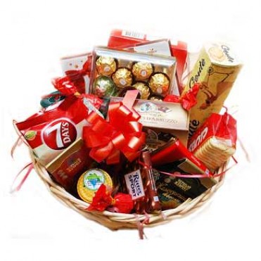 Подарунковий кошик "Смачне свято"