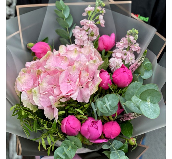 Авторський букет від флориста «Кароліна»