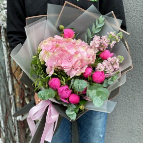 Авторський букет від флориста «Кароліна»