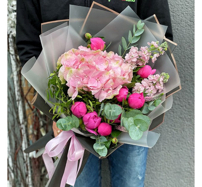 Авторський букет від флориста «Кароліна»