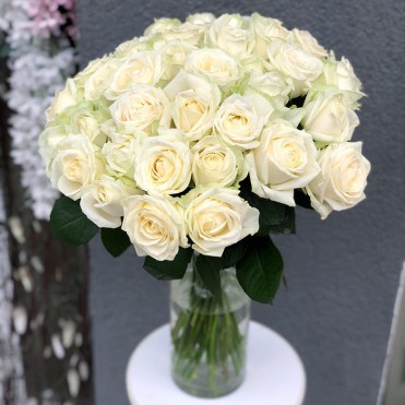 Белая роза Аваланч 50 см