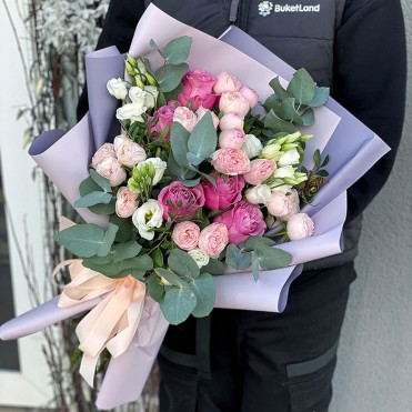 Букет квітів «Меланія»