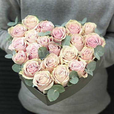 Серце з еквадорськими трояндами «Джульєтта»