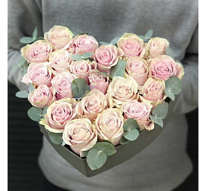 Серце з еквадорськими трояндами «Джульєтта»