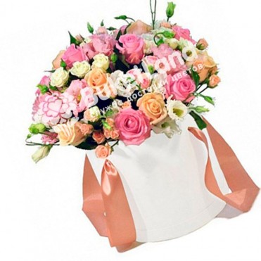 Цветы в шляпной коробке «Антракт» Цветы в шляпной коробке «Антракт»