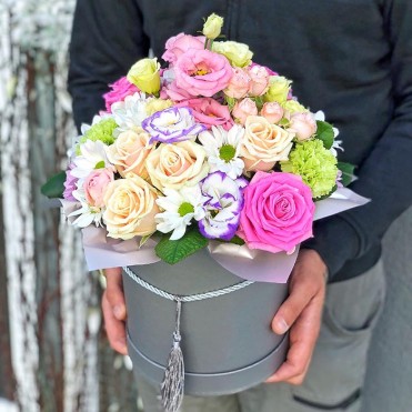 Квіти в капелюшної коробки «Щира душа»